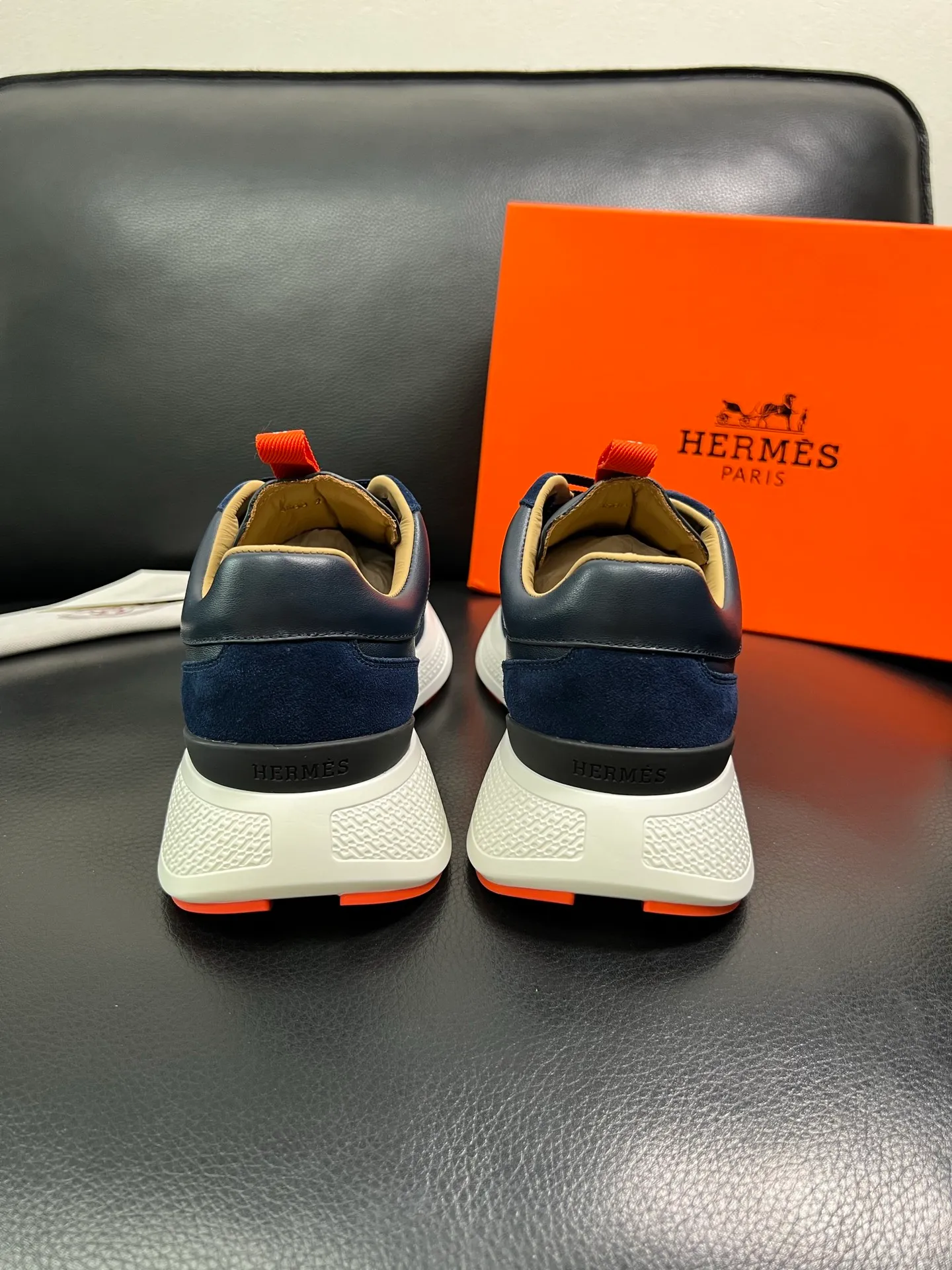 Men's men's shoes 💰840 Hermes top purchasing Hermes counter synchronization, original factory configuration, original cowhide fabric imported from Italy, high-quality splicing technology, fully imported water-dyed cowhide lining, soles: original factory special soles are super comfortable, original factory and single goods are high quality, welcome to compare and synchronize with counters, code number 39-44 (customized 38 45) 85863